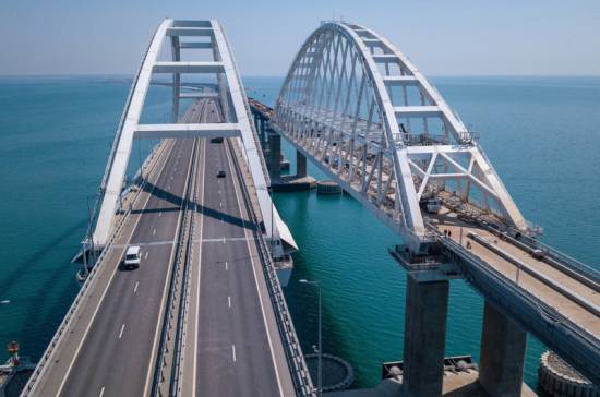 <br />
Все машины развернули в сторону Крыма: что происходит на Крымском мосту сегодня, 21 июля                