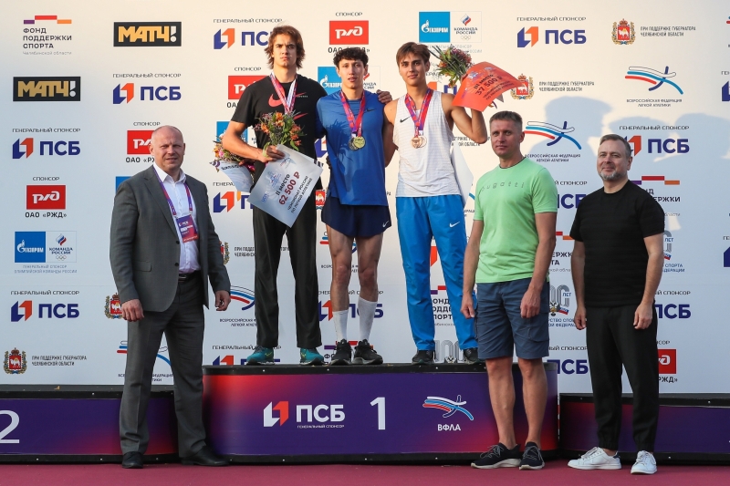 Челябинец Тимур Моргунов завоевал титул чемпиона России в прыжках с шестом