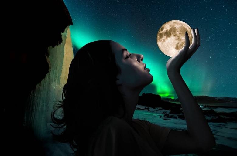 <br />
Как Луна влияет на человека и как «подружиться» с небесным светилом                
