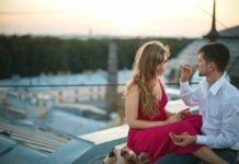 Почем девственность в России и почему мужчины готовы платить за первую ночь с девушкой