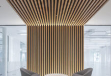 Потолочно-стеновые рейки в интерьере