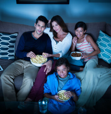 Почему стоит смотреть сериалы онлайн?