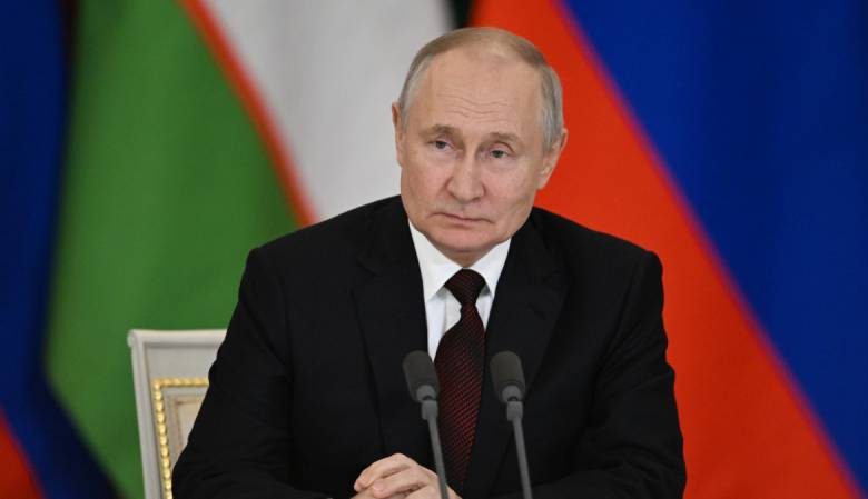<br />
«Посмотрим на поведение»: Владимир Путин о судьбе вернувшихся звезд и миллиардеров в Россию                