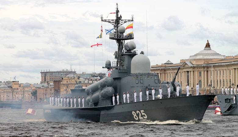 <br />
Праздник моряков 30 октября: как красиво поздравить с Днем основания Российского военно-морского флота                