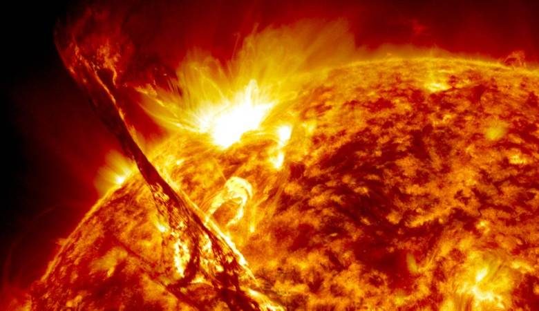 <br />
Расписание самых опасных вспышек на Солнце: виток жестких магнитных бурь с 10 по 15 октября 2023 года                