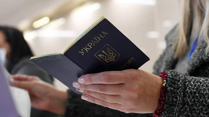 <br />
Россия вводит ограничения на въезд граждан Украины                