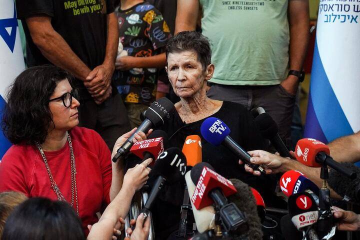 <br />
В плену ХАМАС*: 85-летняя заложница Йохевед Лифшиц рассказала об условиях содержания                