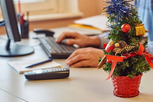 <br />
Новогодние праздники и работа: будут ли 30 и 31 декабря 2023 выходными                
