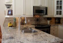 Особенности использования гранита в интерьере: Светло-коричневый гранит Оуро Бразиль