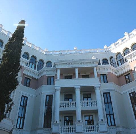 <br />
Загадочная покупка: роскошная квартира Зеленского в Крыму оказалась в руках московской жительницы                