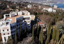 Загадочная покупка: роскошная квартира Зеленского в Крыму оказалась в руках московской жительницы