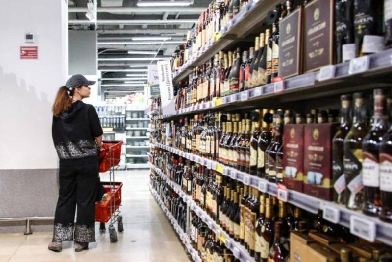 <br />
Ограничения на продажу алкоголя в Новый год: мнения экспертов и региональные особенности                