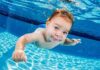 Как научиться плавать взрослым и детям?