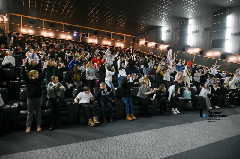 В Челябинске состоялась премьера молодежного сериала «Недетское кино»