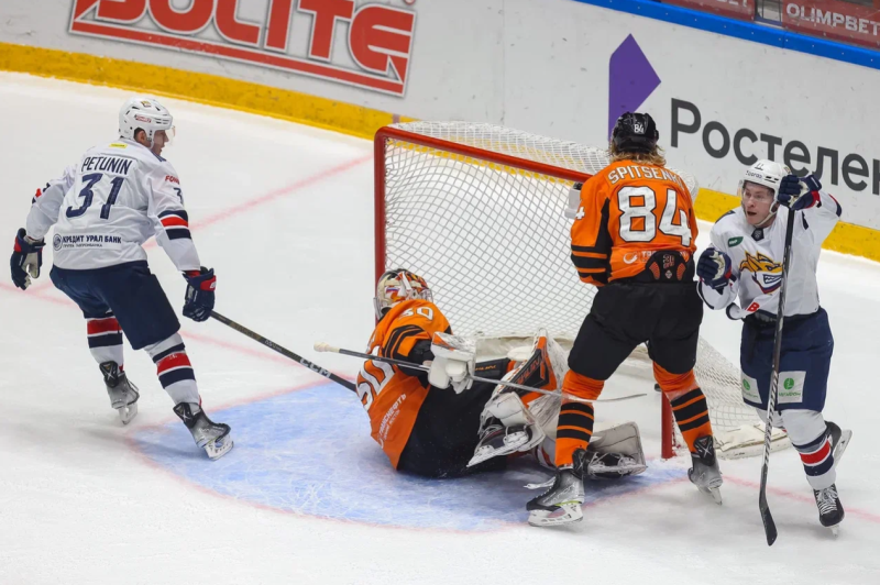 Хоккейный клуб «Металлург» одержал минимальную победу над «Амуром» в чемпионате КХЛ