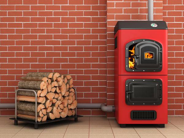 <br />
Как сэкономить дрова и обеспечить долгий огонь: лайфхаки от эксперта                