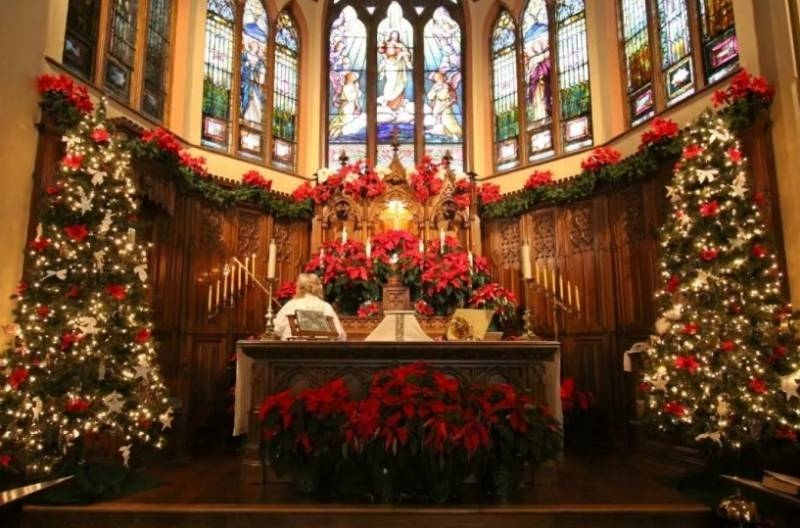 <br />
Прямая трансляция рождественской службы из Храма Христа Спасителя: когда и где смотреть                