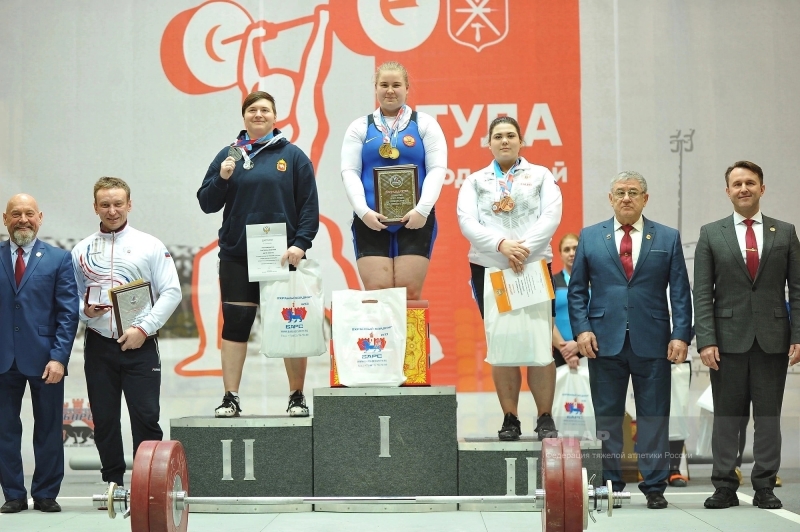 Челябинская тяжелоатлетка завоевала серебро на Кубке России