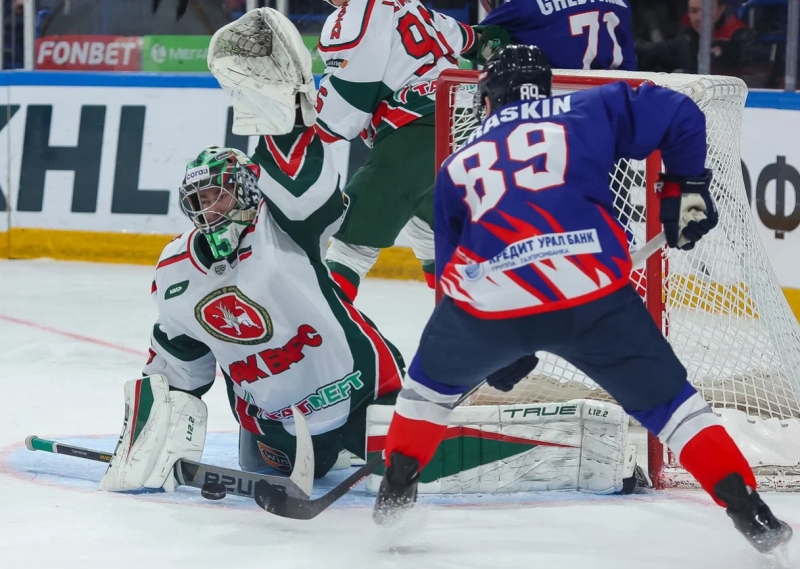 Хоккеисты «Металлурга» в чемпионской форме выиграли у «Ак Барса» в чемпионате КХЛ