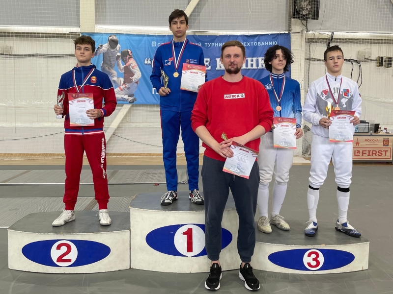 Челябинец Олег Баландин завоевал серебро на всероссийском турнире по фехтованию