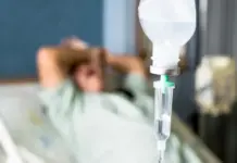 Капельница от запоя на дому: спасение или иллюзия?
