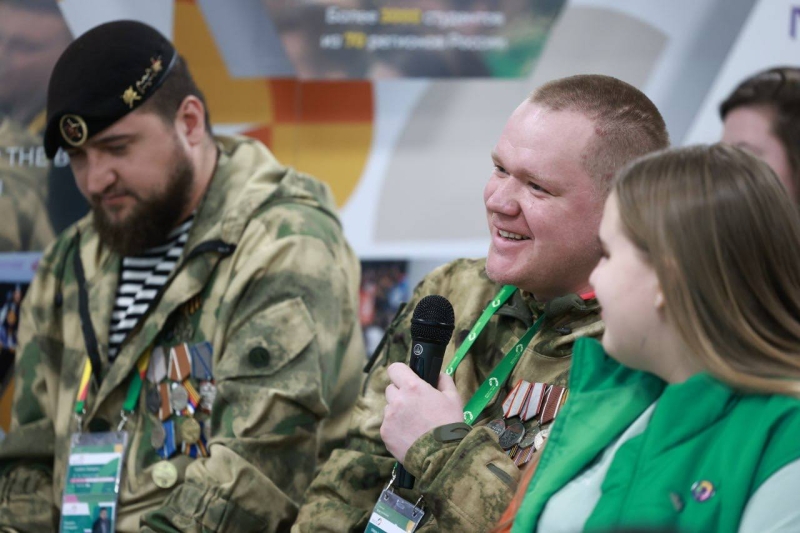 Алексей Текслер предложил организовать летний патриотический лагерь на Южном Урале