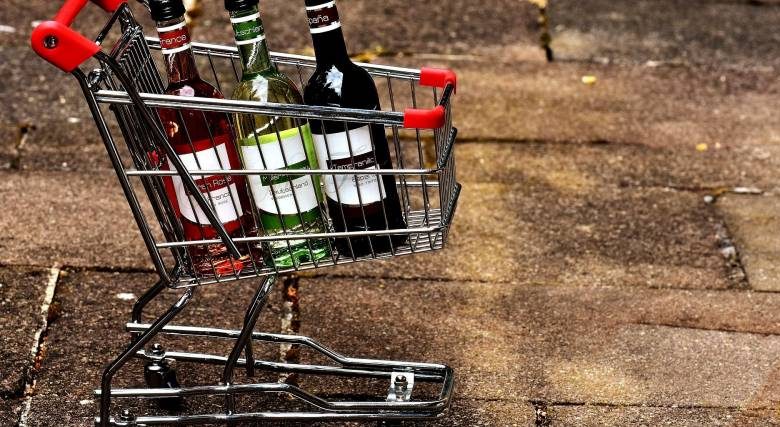 <br />
Новые правила продажи алкоголя в России: за что можно получить штраф в октябре 2022 года                