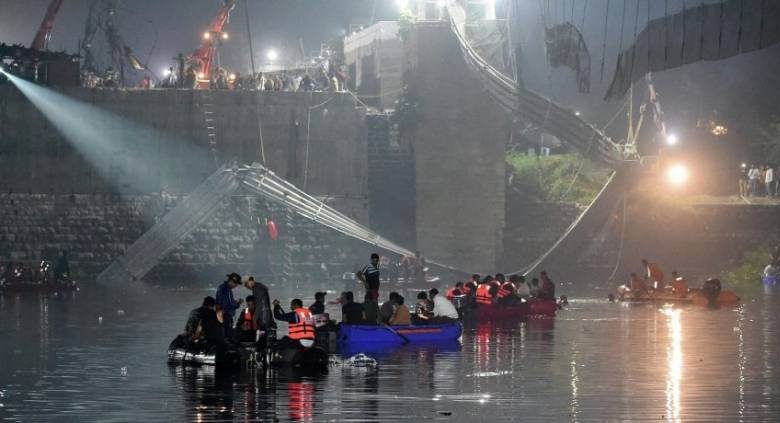 <br />
Полторы сотни погибших: что произошло на мосту в Индии 30 октября 2022 года                