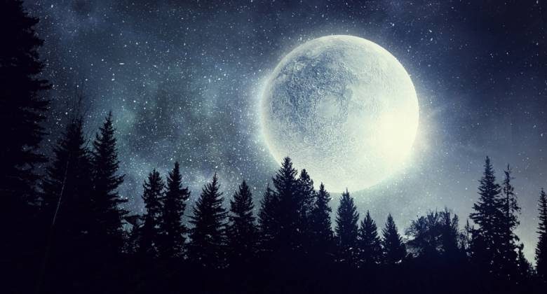 <br />
Последнее Полнолуние в декабре 2023 года: время перемен и традиций в Холодную Луну                