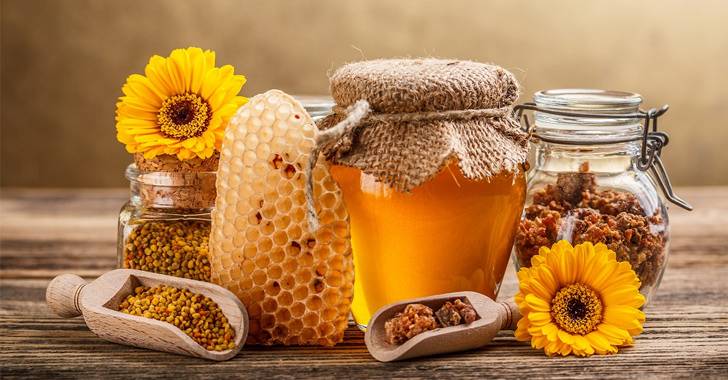 <br />
Традиции и обряды Медового Спаса: зачем 14 августа мазать руки мёдом и почему нужно обязательно искупаться                