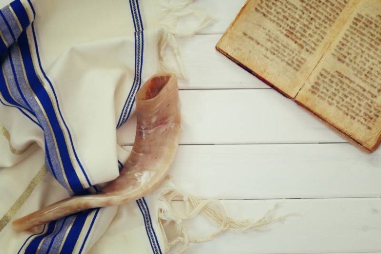 <br />
Важные дела, пост и молитвы на еврейский праздник Йом Кипур с 24 на 25 сентября 2023 года                
