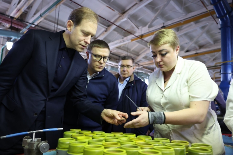 Вице-премьер РФ Денис Мантуров оценил исполнение оборонзаказа на предприятиях Челябинска