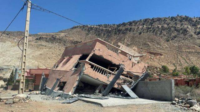 <br />
Землетрясение унесло жизни более 2 000 человек в Марокко: хроника трагедии, причины, фото с места трагедии                